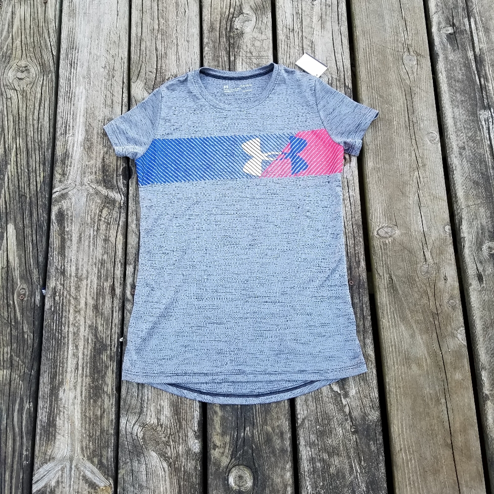NWT Under Armour athletic graphic tee size large